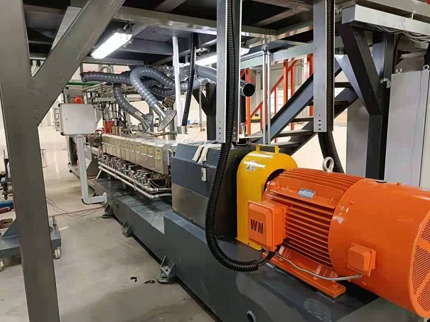 色母粒專用三螺桿擠出機(jī)自動化生產(chǎn)線案